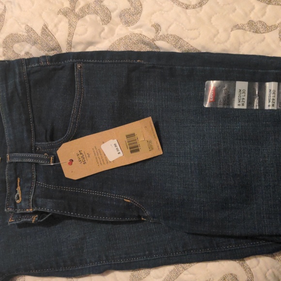 Levi Demin Jeans - Picture 2 of 3
